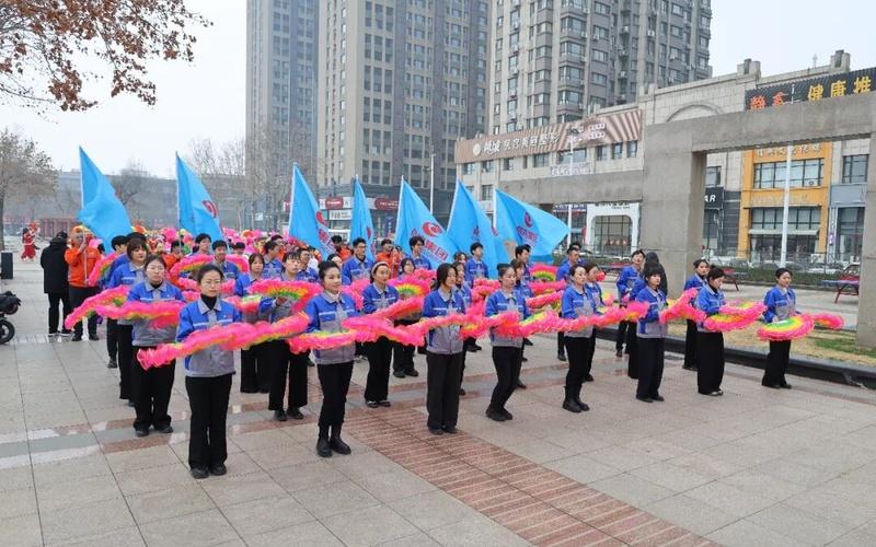 Chenming Group's fan dance 'Striving Forward with Chenming' made a stunning debut at the Shouguang Lantern Festival Folk Culture Showcase